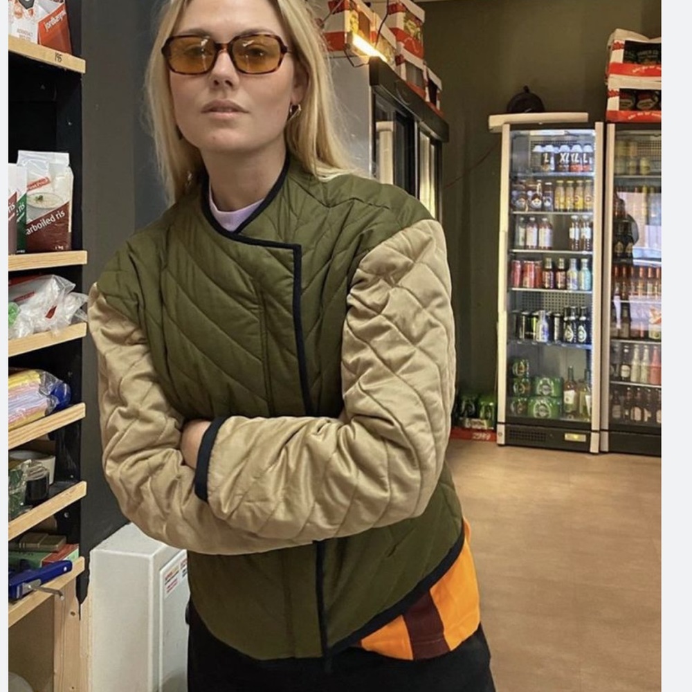 Frame Women’s Quilted Colorblock Jacket - Picture 3 of 8